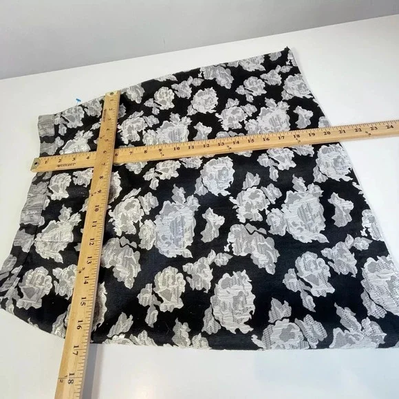 Adrienne Vittadini Floral Straight & Pencil A-line Skirt Womens Size 2 Black - Picture 9 of 9